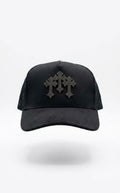 Gorra Urbana – Modelo "Triple Gothic Cross" (Edición Especial Black Out)