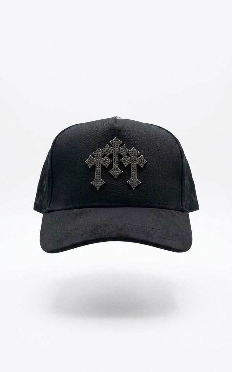 Gorra Urbana – Modelo "Triple Gothic Cross" (Edición Especial Black Out)