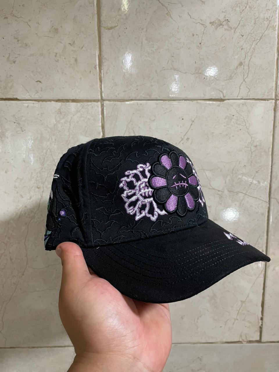 Gorra Urbana – Modelo "Purple Melancholy Bat" (Edición Especial Dark Cyber-Y2K)
