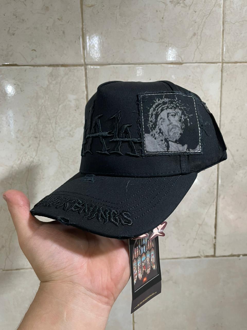 Gorra Urbana LALALA – Modelo "cristo"