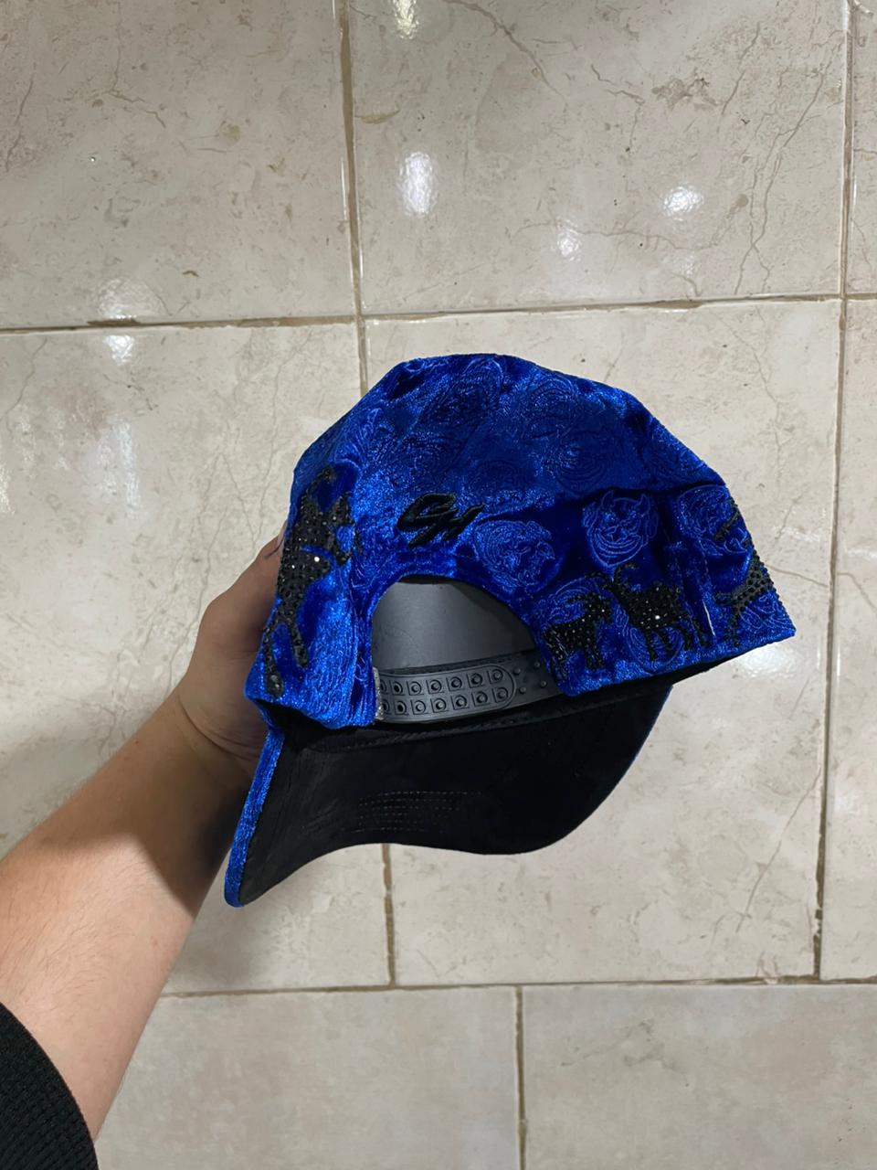 Gorra Urbana – Modelo "chuky azul"