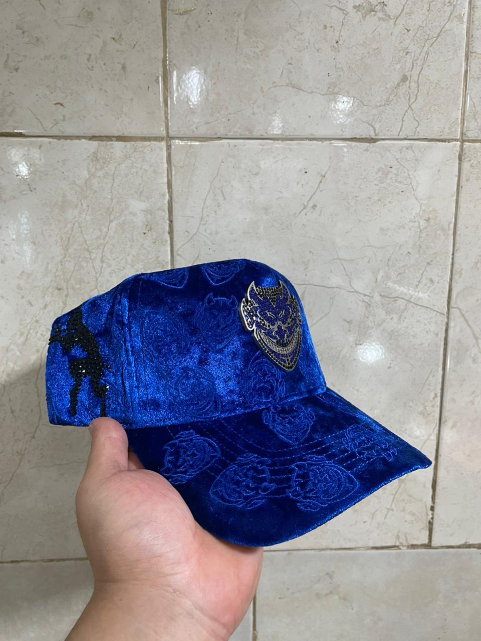 Gorra Urbana – Modelo "chuky azul"